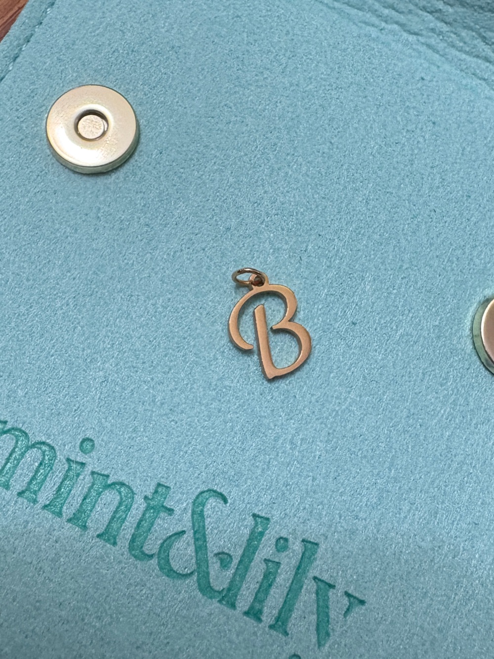 Mint & Lily Mint gold initial cursive letter B necklace pendant